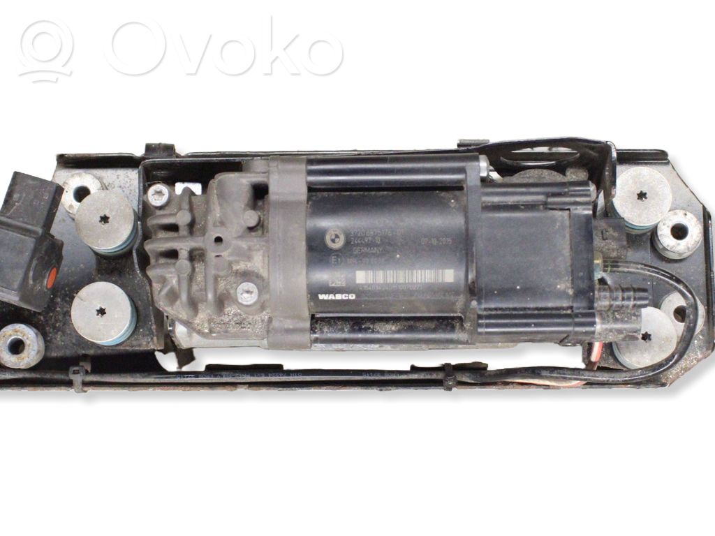 BMW 5 F10 F11 Kompresor zawieszenia tylnego pneumatycznego 