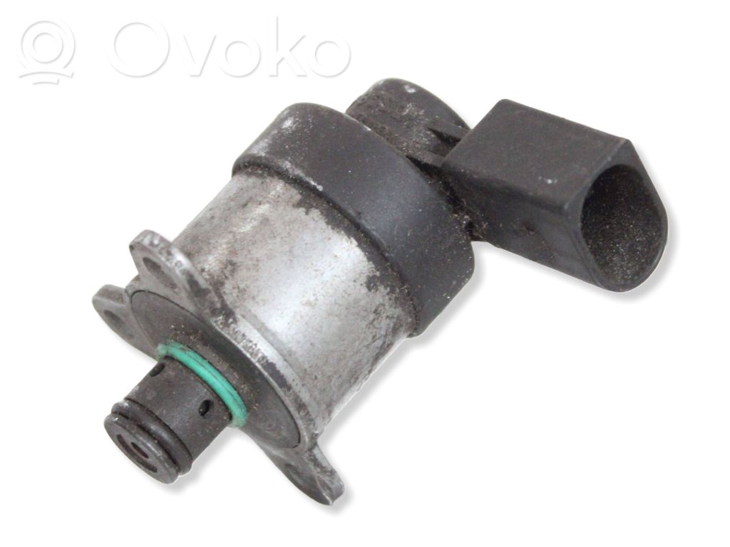 BMW 5 E60 E61 Fuel pressure regulator 