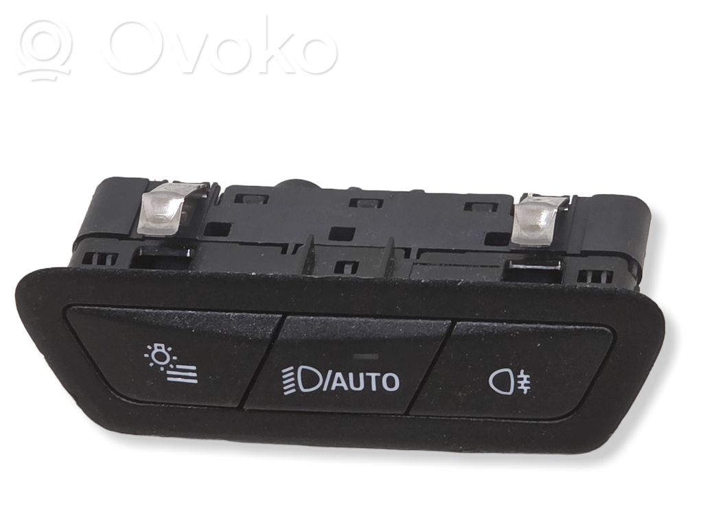 Light switch   5A49FF0,C021202S,25496912
