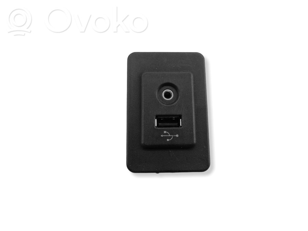 USB socket connector   684463WV0