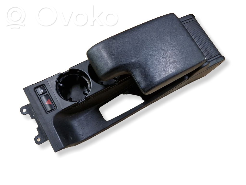 Armrest   8238223,8218307,8218305