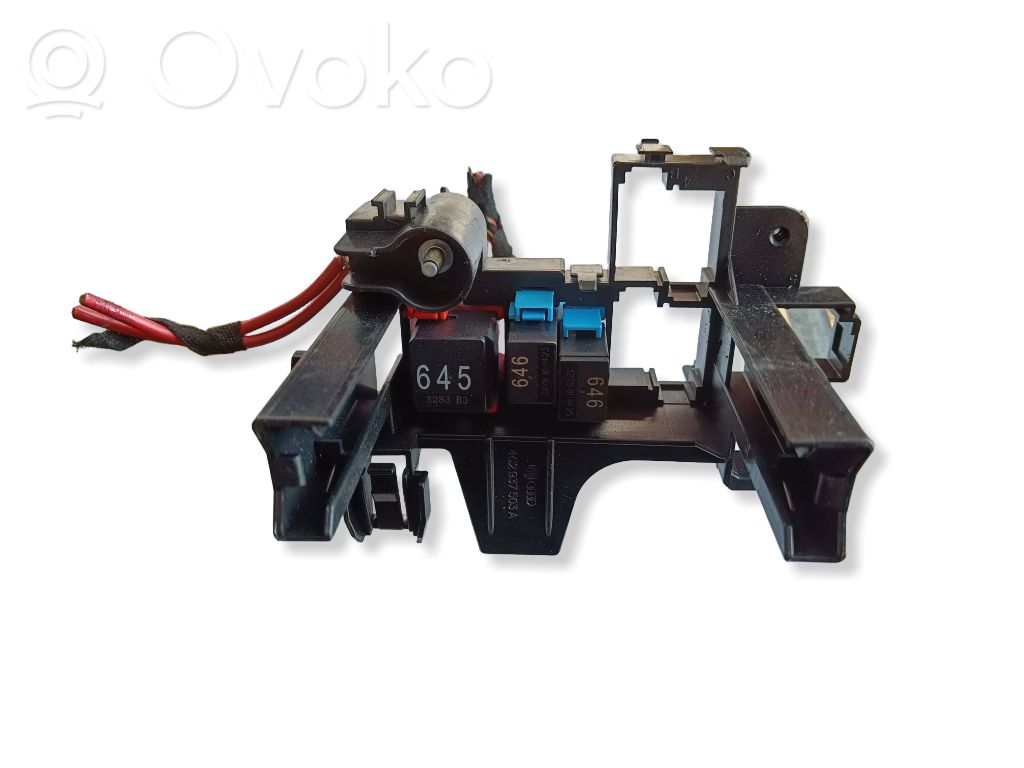 Audi A4 S4 B8 8K Relay mounting block 