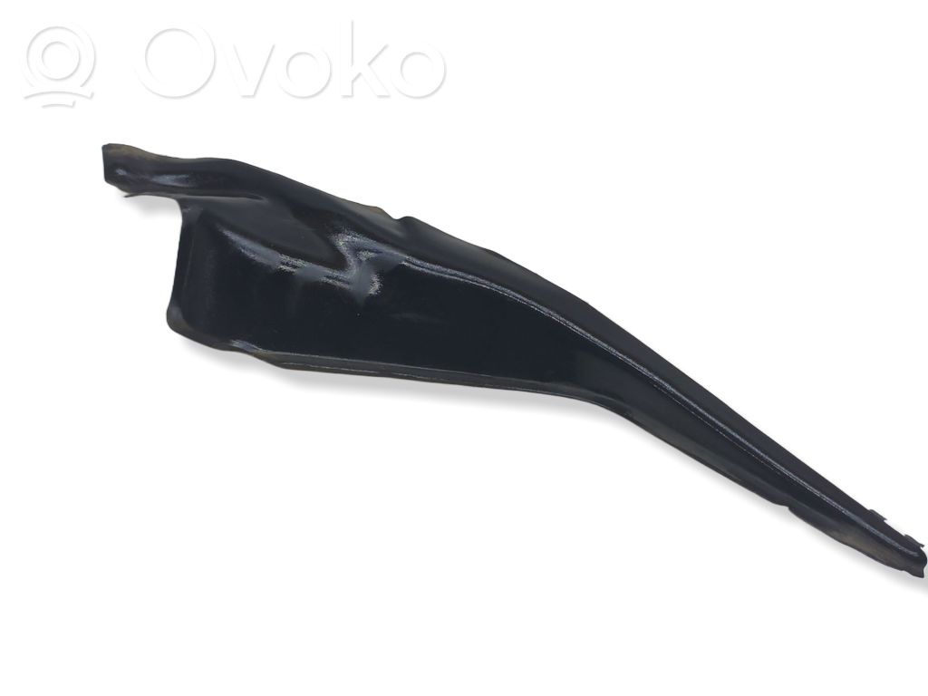 Chrysler Pacifica Windshield trim 