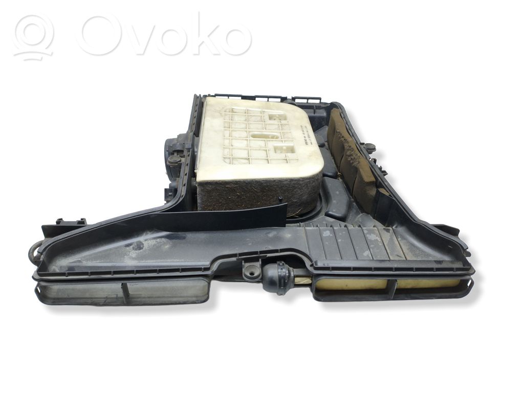 Audi Q7 4M Air filter box 