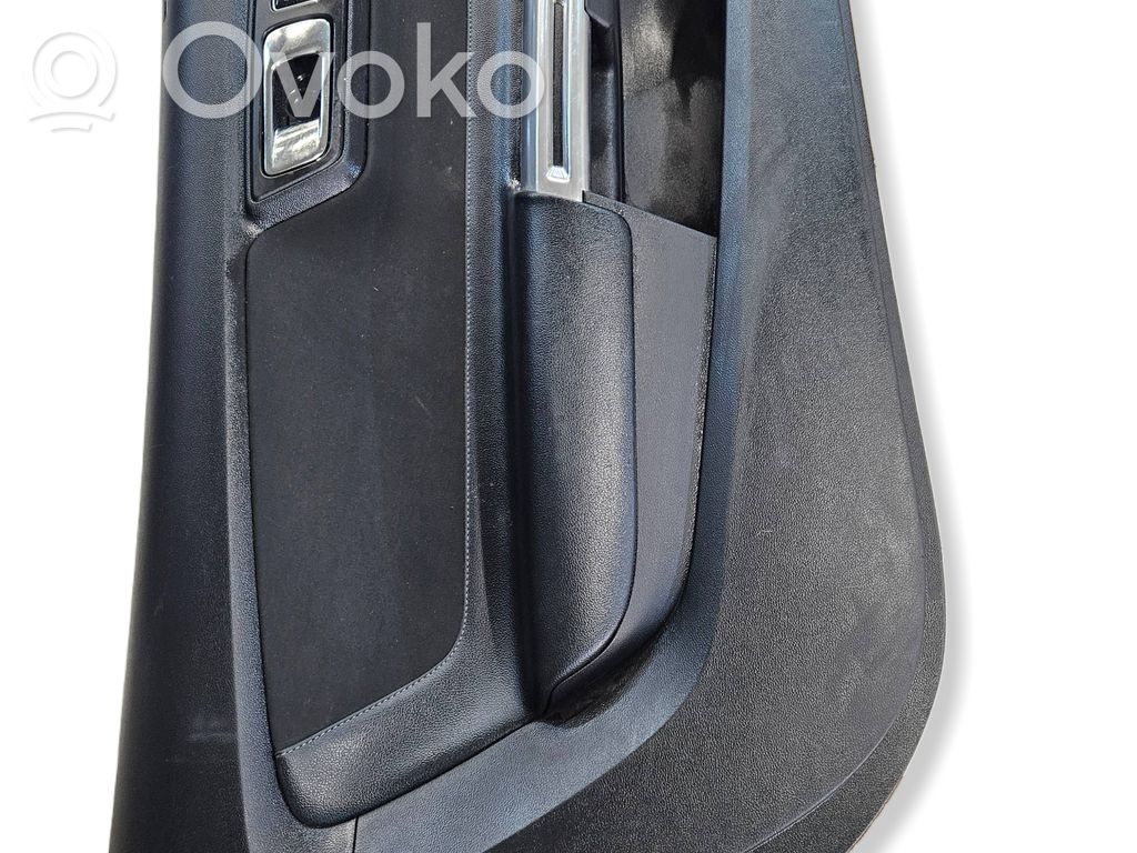 Ford Mustang VI Rivestimento del pannello della portiera anteriore 