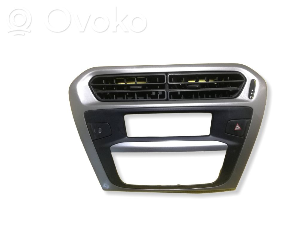 Citroen C-Elysée Centrinės oro grotelės 