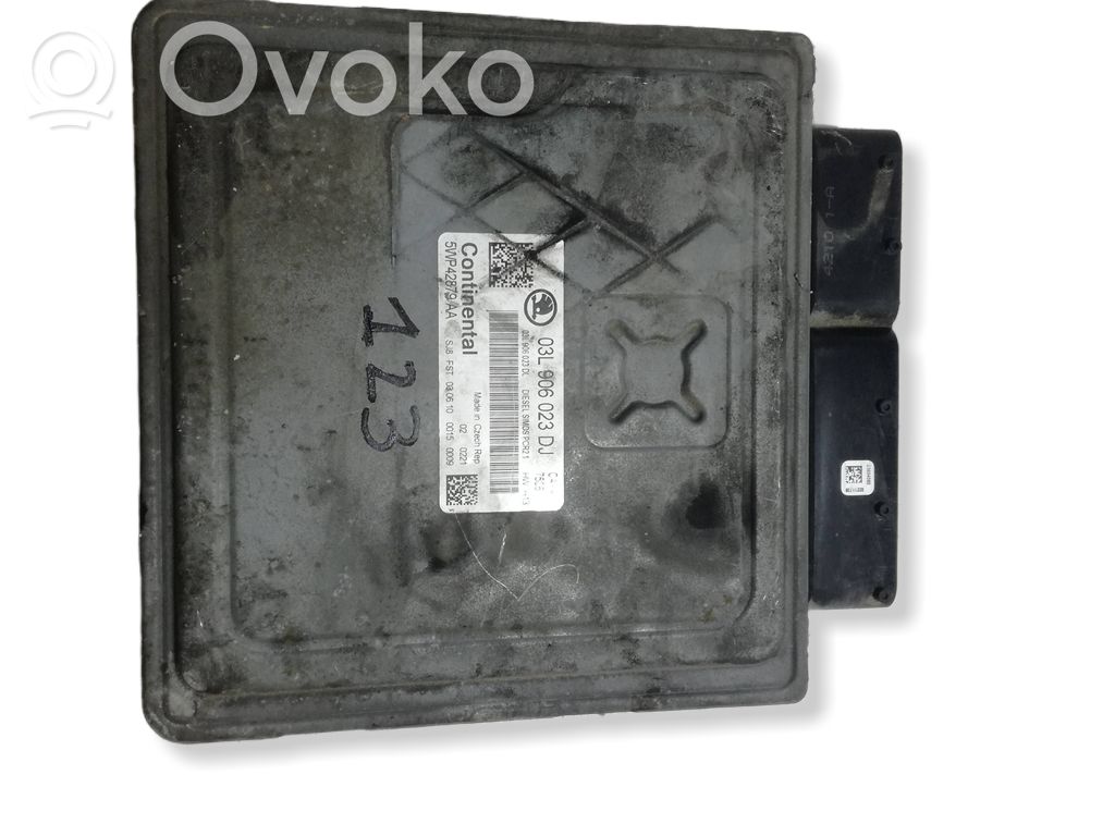 Skoda Fabia Mk2 (5J) Unidad de control/módulo ECU del motor 
