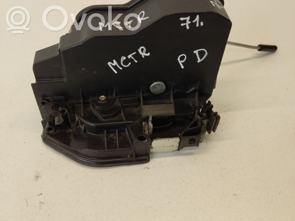 Mini Cooper Countryman R60 Front door lock 