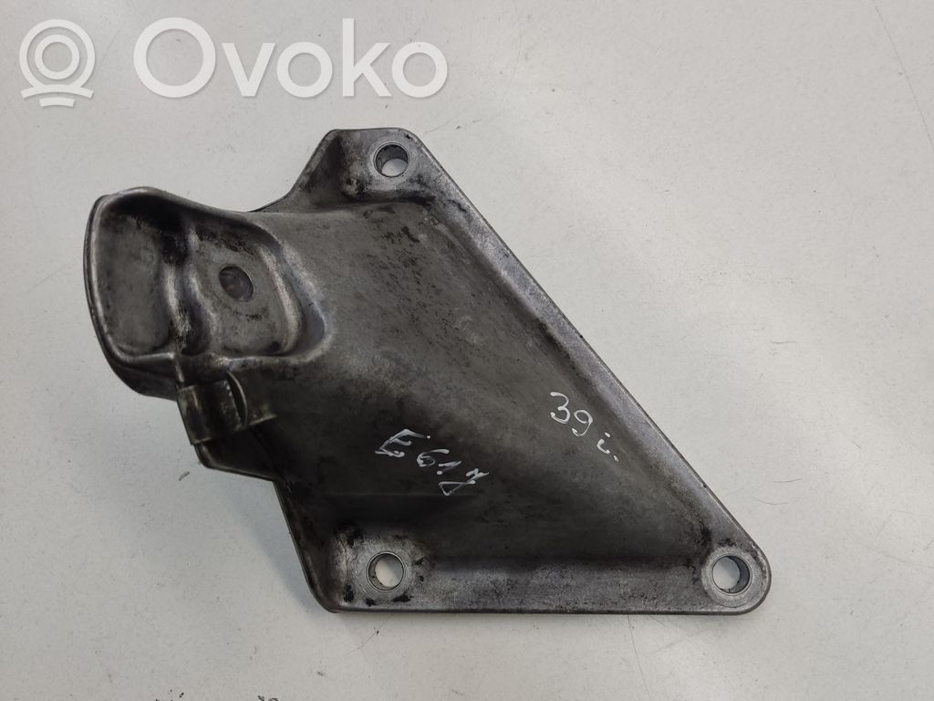BMW 5 E60 E61 Engine mounting bracket 