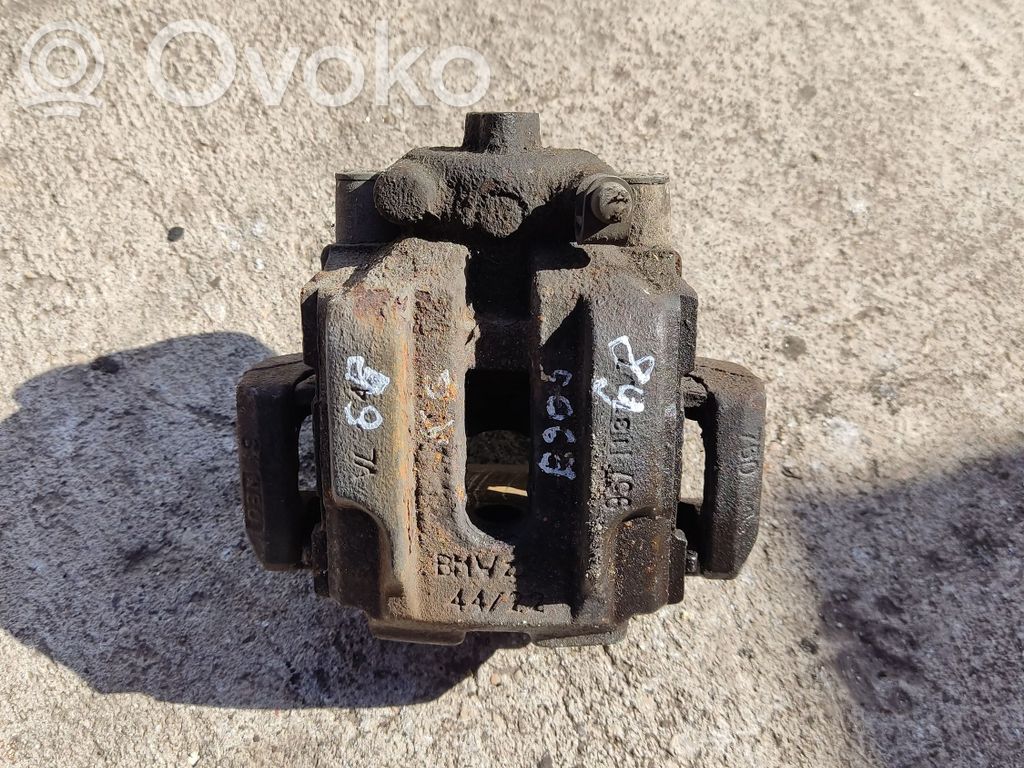 Rear brake caliper   4422
