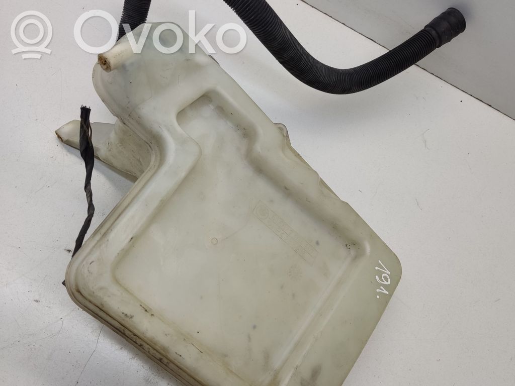 Langų skysčio bakelis   7034967,61667034967,235576