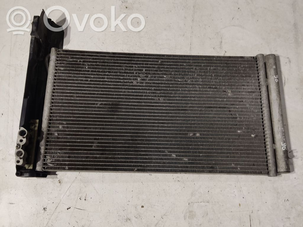BMW 1 E81 E87 Oro kondicionieriaus radiatorius aušinimo 