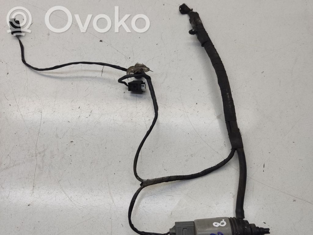 Windscreen/windshield washer pump   6934159,67126934159,23557610,6942664