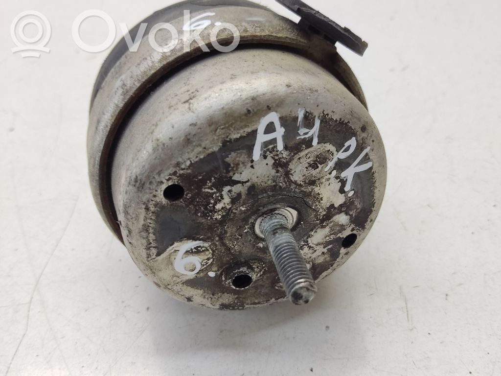 Audi A4 S4 B6 8E 8H Engine mount bracket 