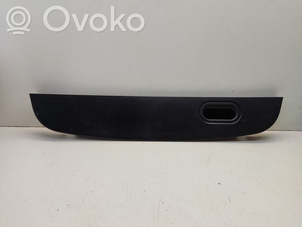 BMW 5 E39 Tailgate trim 