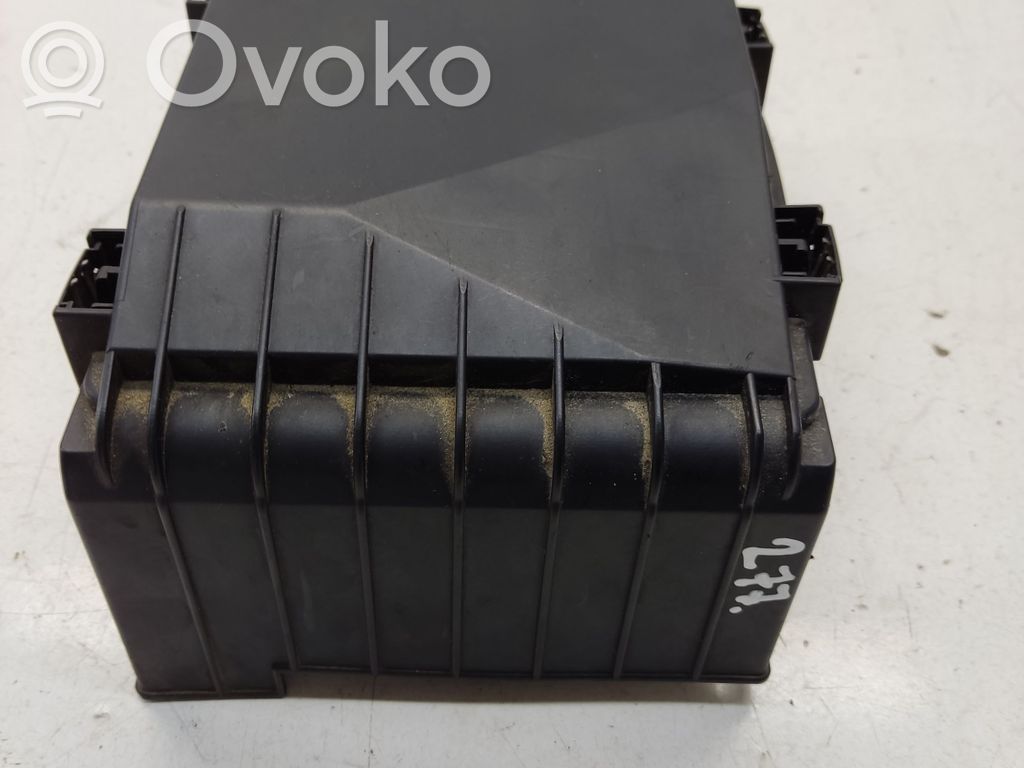 Audi A3 S3 8P Fuse module 