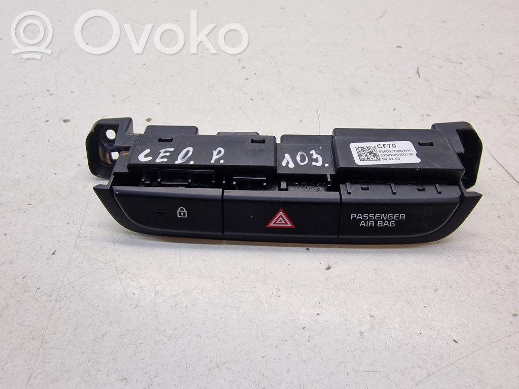 KIA Ceed Hazard light switch 