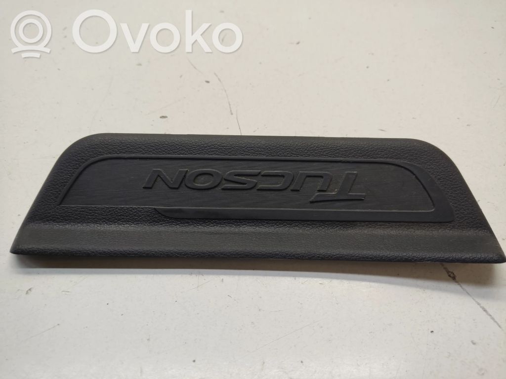 Hyundai Tucson TL Aizmugurējā sliekšņa dekoratīvā apdare (iekšējā) 
