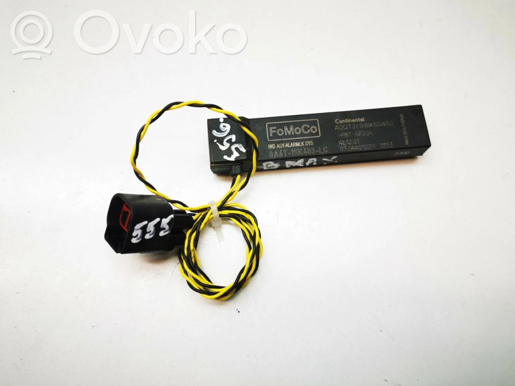 Pystyantennivahvistin   8A6T15K603LC