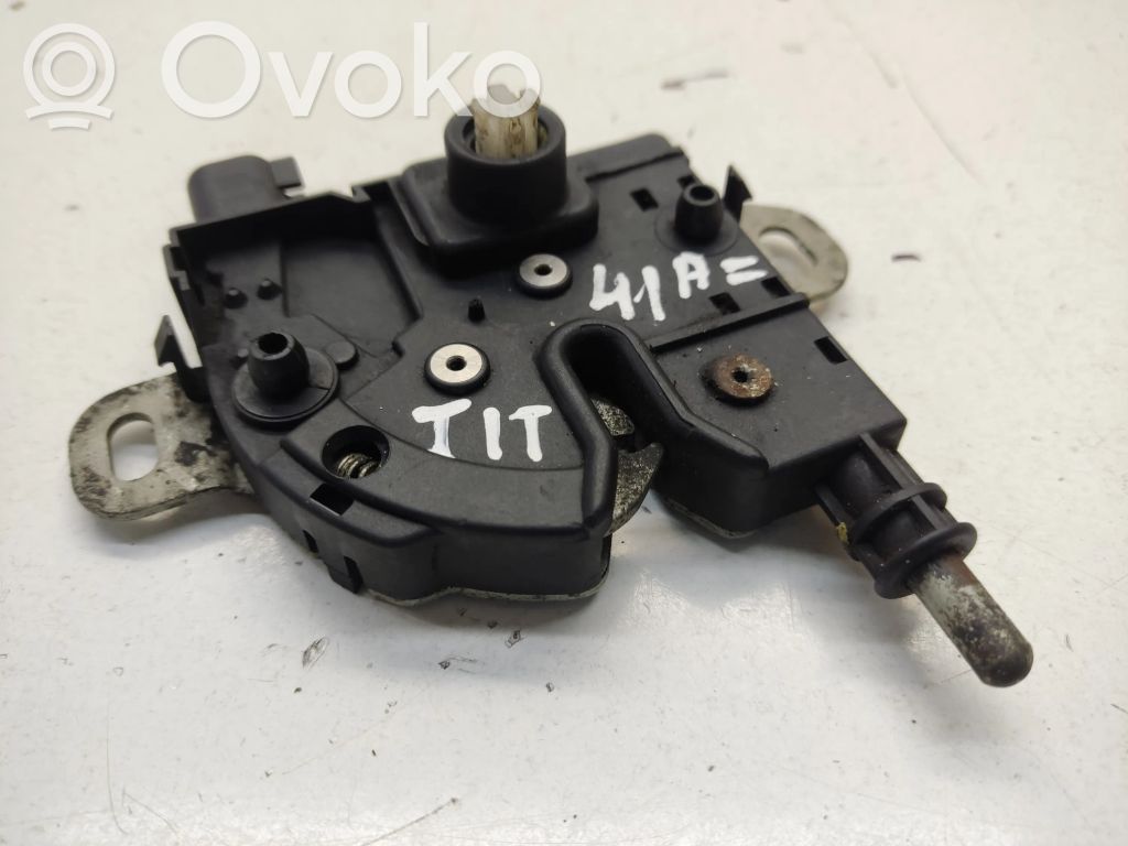 Ford Mondeo MK IV Dzinēja pārsega slēdzene 