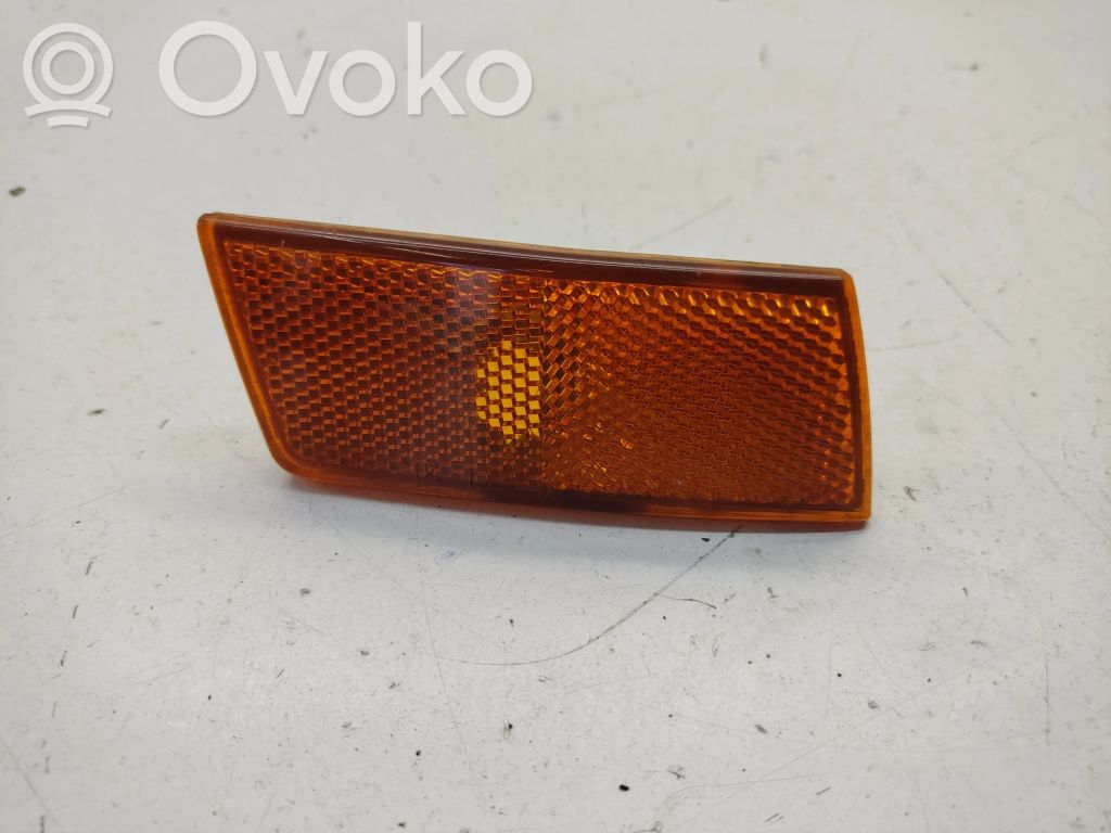 Chrysler 300 - 300C Front indicator light 
