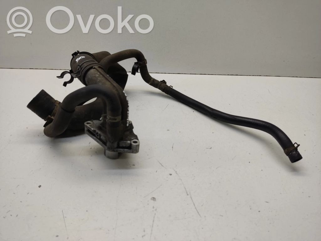 Nissan Murano Z50 Termostaatin kotelo 