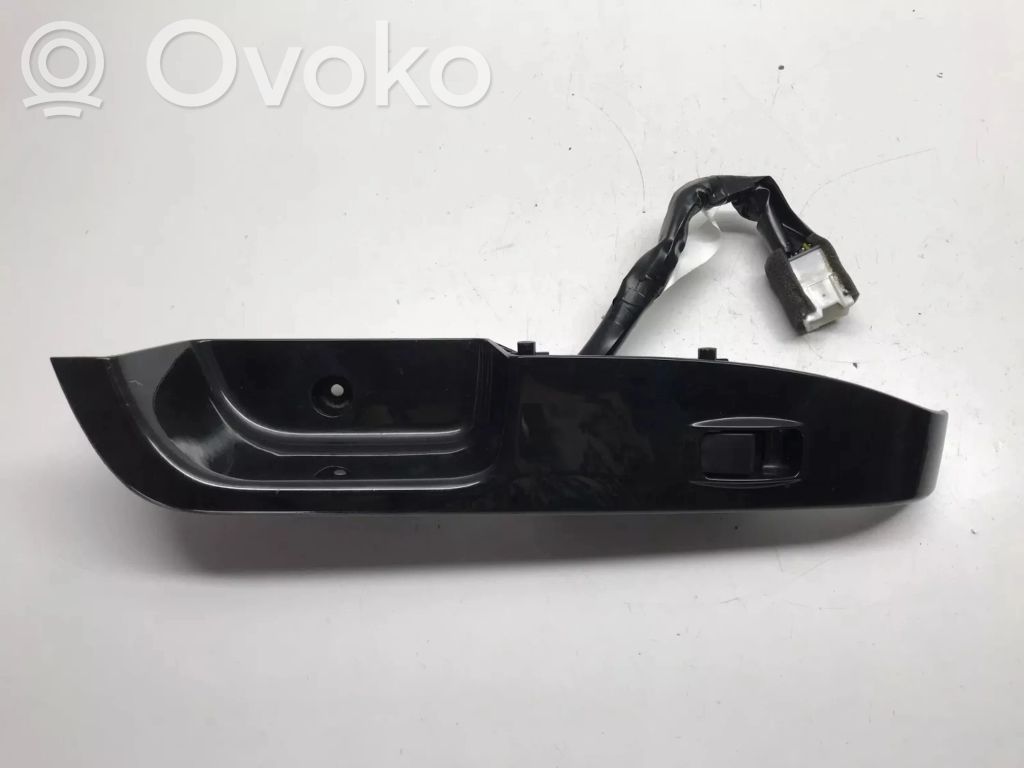 Mitsubishi Outlander Electric window control switch 