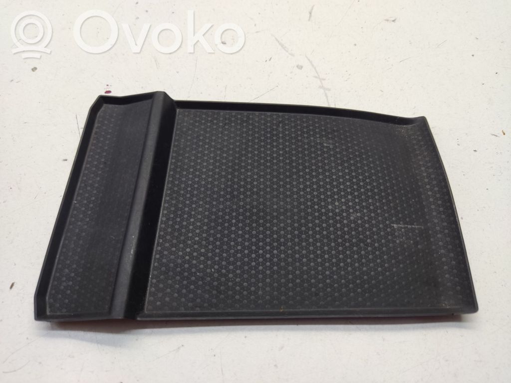 BMW 3 G20 G21 Daiktadėžės paklotėlis 