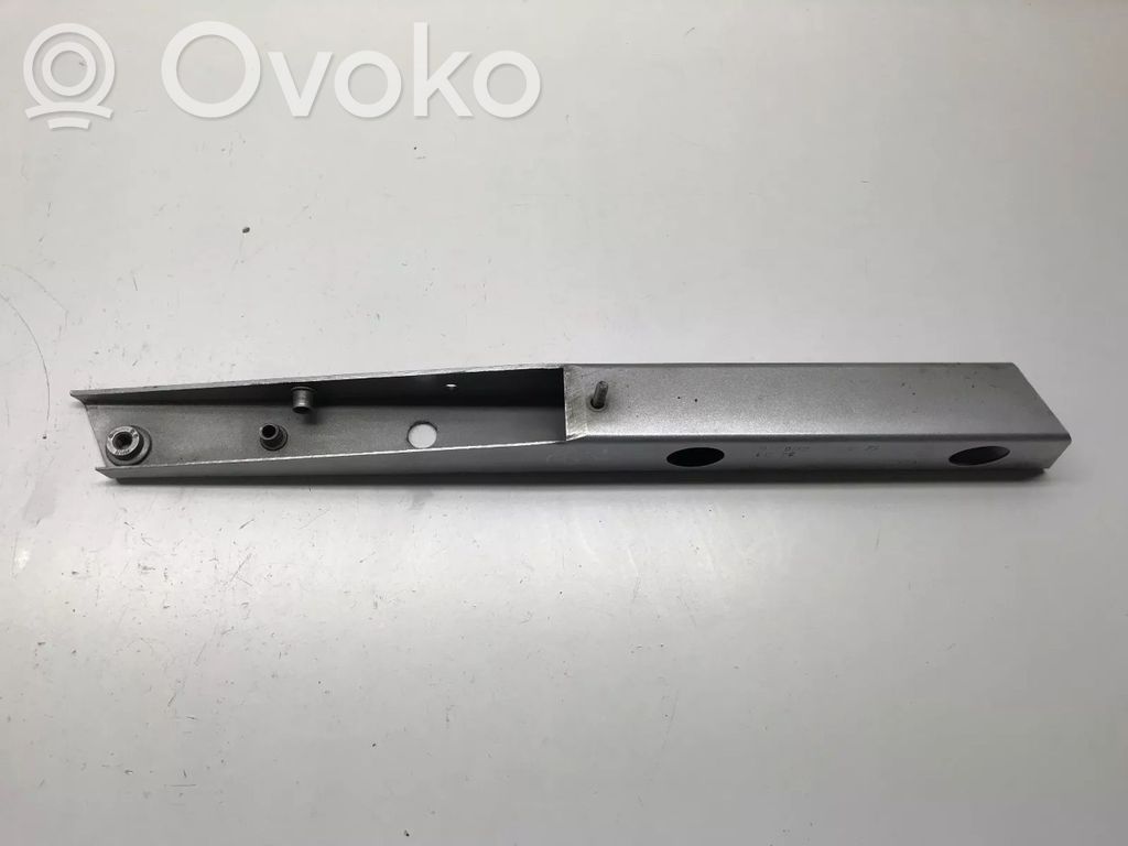 Audi A2 Fender mounting bracket 