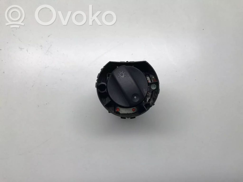 Audi A6 Allroad C5 Light switch 