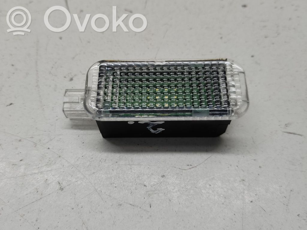 Otras luces interiores   4E0947415