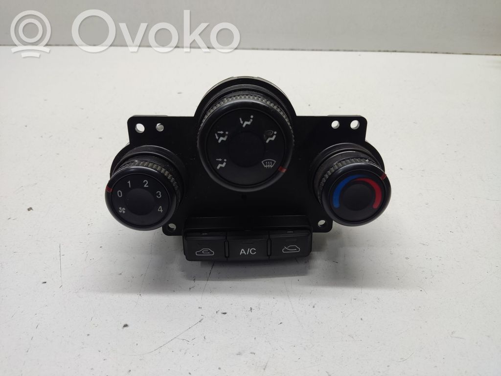KIA Carens I Climate control unit 