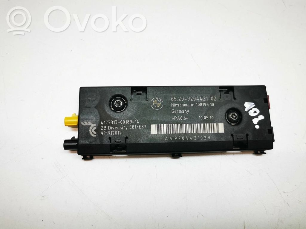 BMW 1 E82 E88 Antenos stiprintuvas 