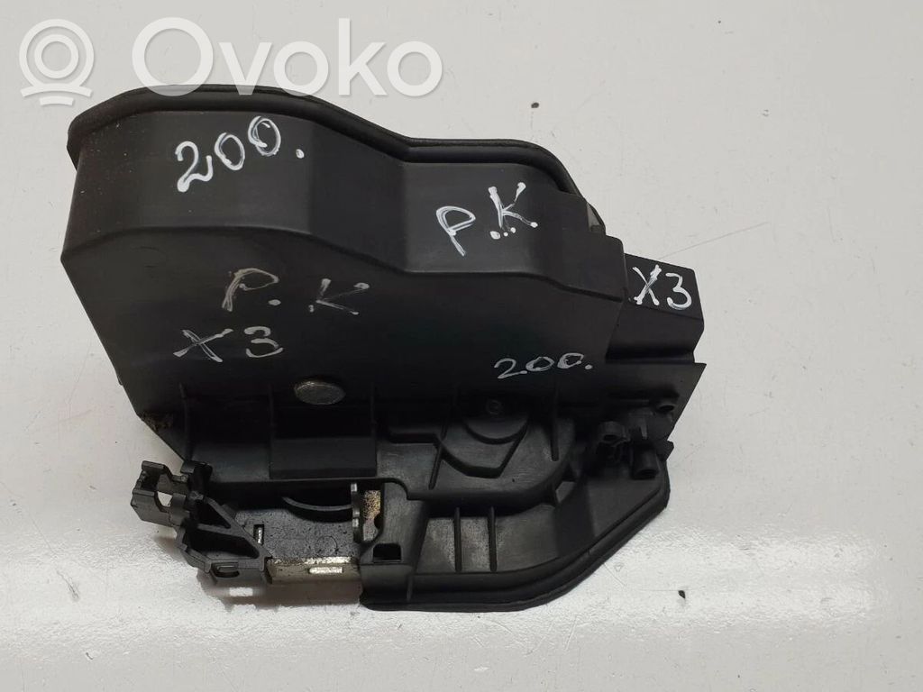 BMW X3 E83 Front door lock 