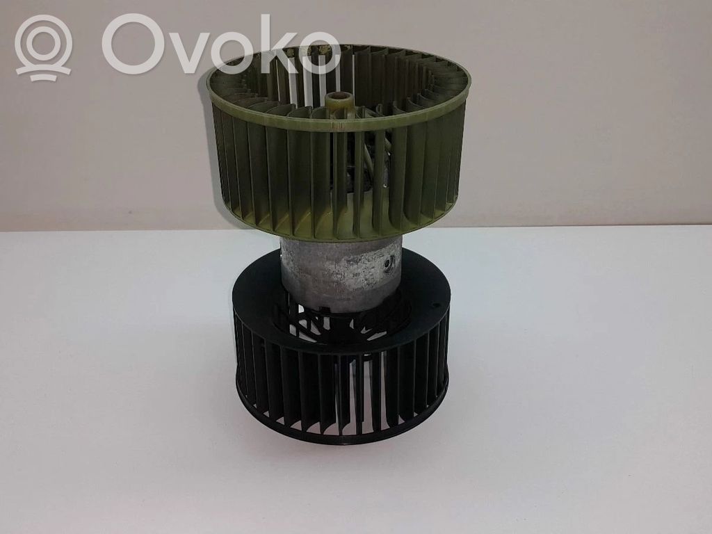 BMW 3 E36 Pečiuko ventiliatorius/ putikas 