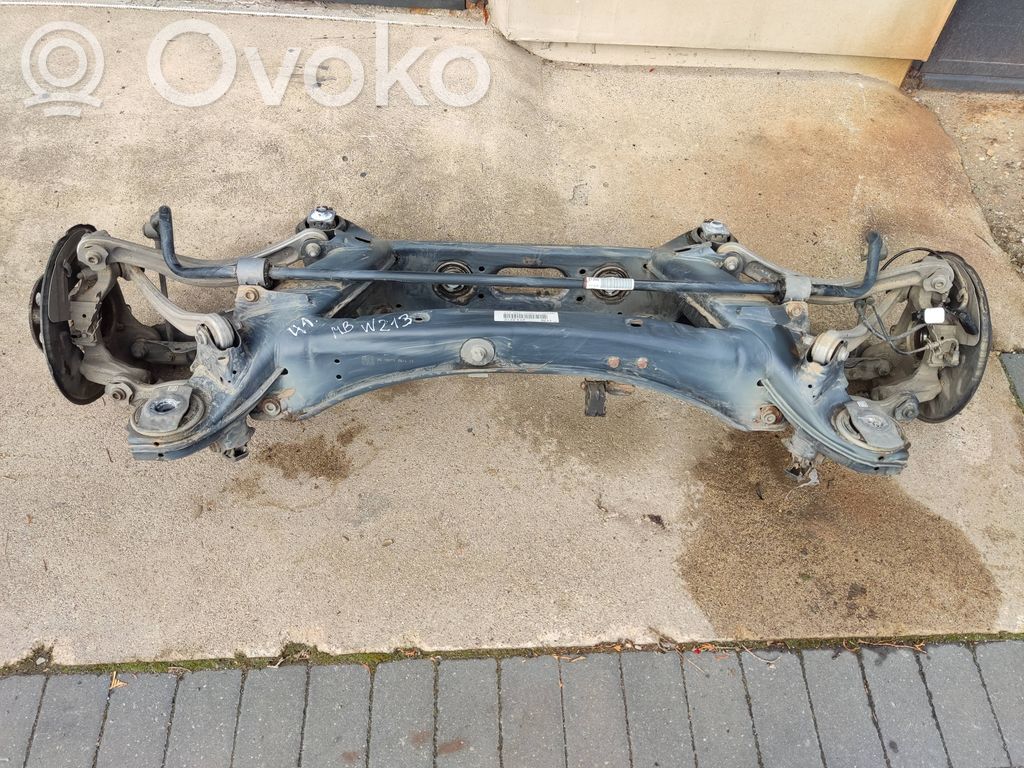Mercedes-Benz E W213 Set del kit di montaggio della sospensione posteriore 
