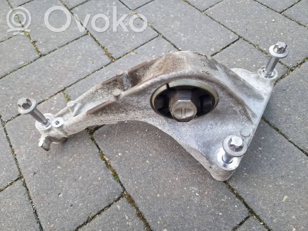 Tesla Model 3 Engine mounting bracket 