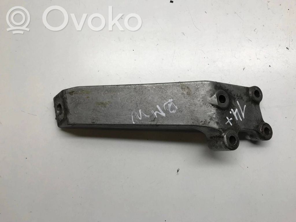 BMW 3 E30 Engine mounting bracket 
