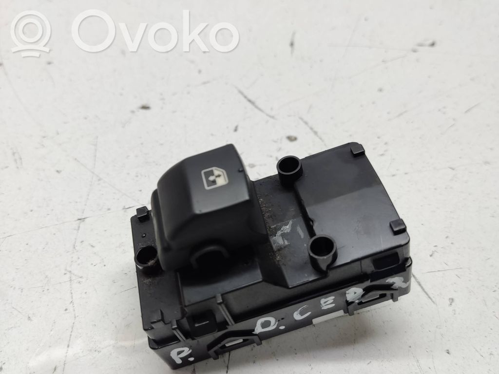 KIA Ceed Electric window control switch 