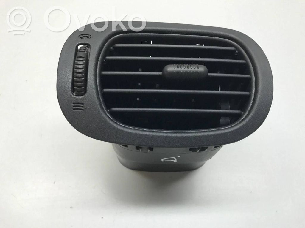 Chrysler Grand Voyager IV Šoninės oro grotelės 