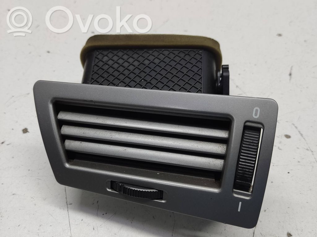 BMW 7 E65 E66 Šoninės oro grotelės 