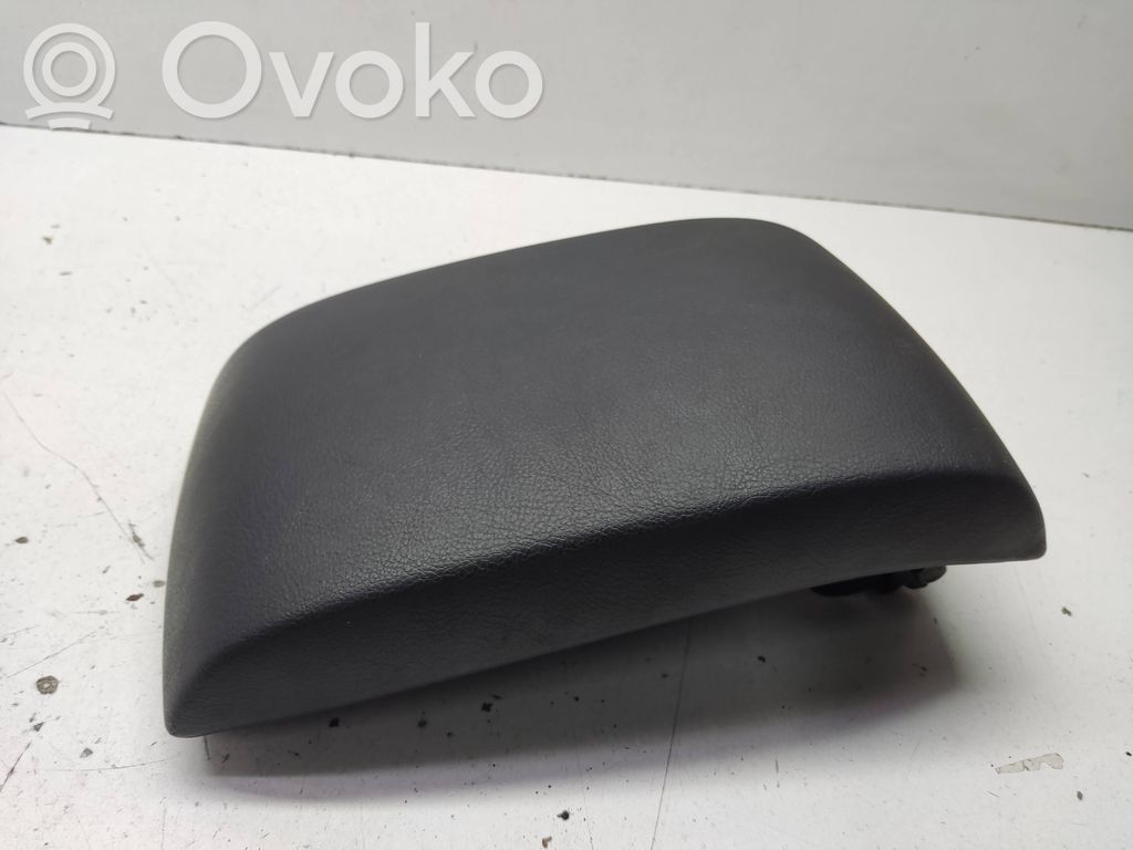 Ford Mondeo MK IV Reposabrazos 