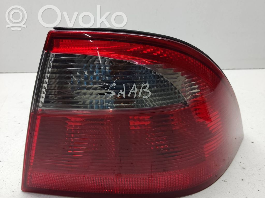 Saab 9-5 Aizmugurējais lukturis virsbūvē 