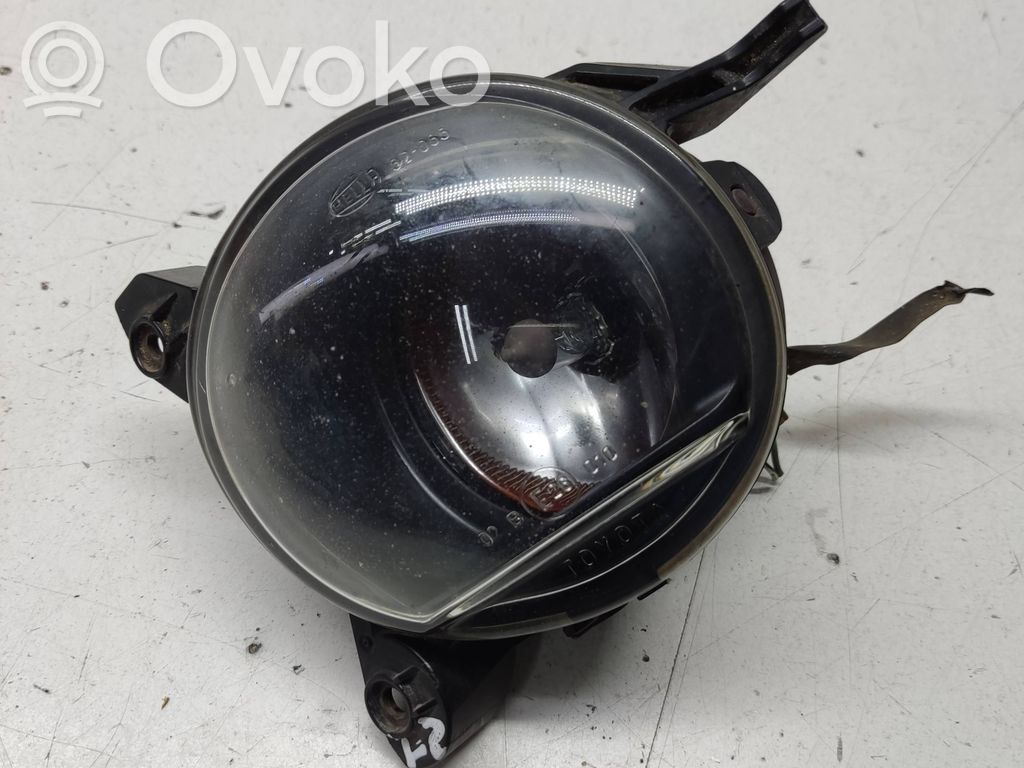 Toyota Corolla Verso AR10 Etusumuvalo 