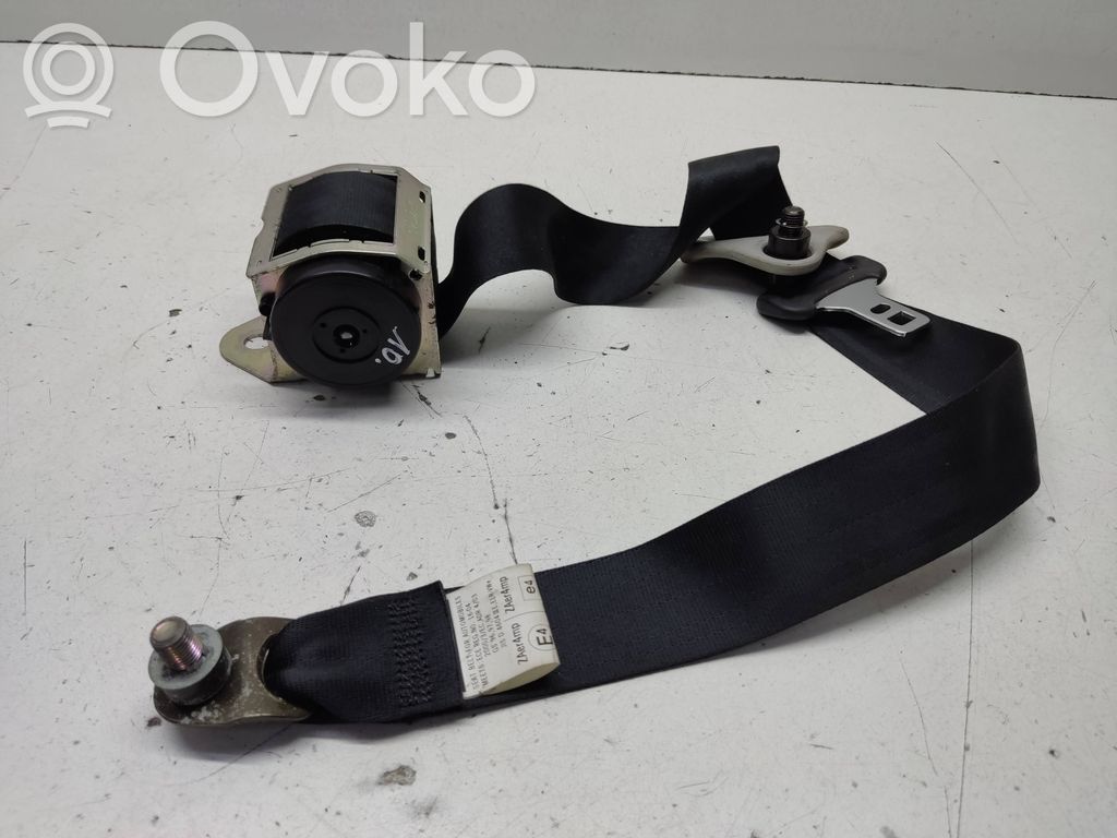Mazda 3 I Front seatbelt 