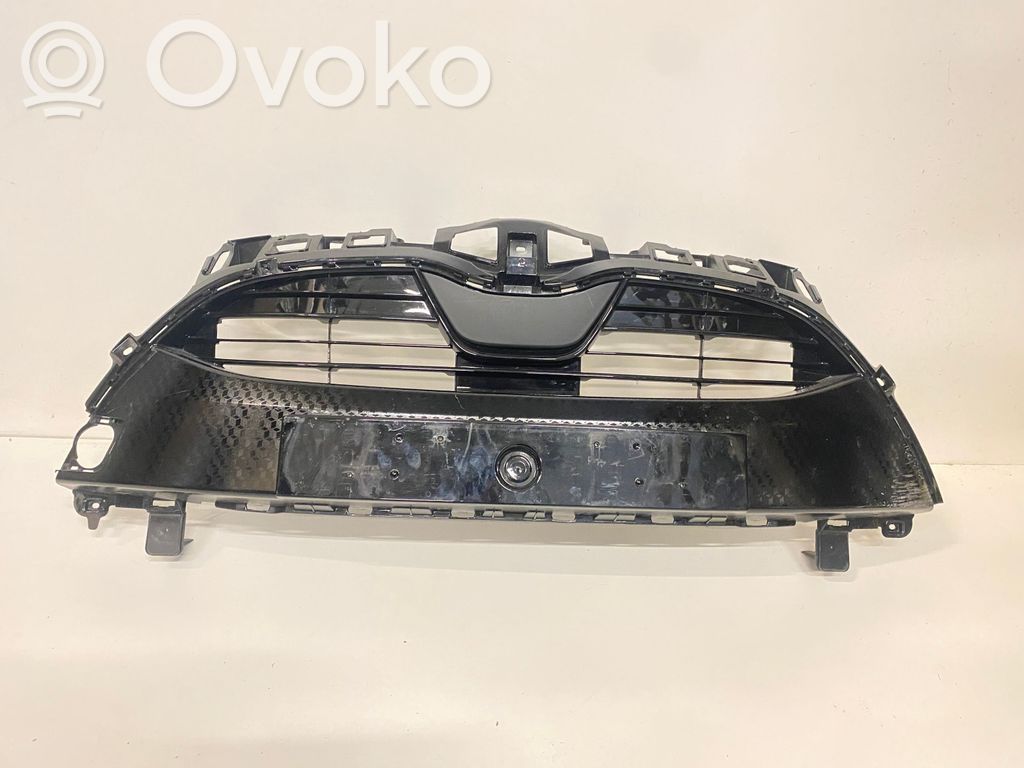 Toyota Yaris XP210 Maskownica / Grill / Atrapa górna chłodnicy 