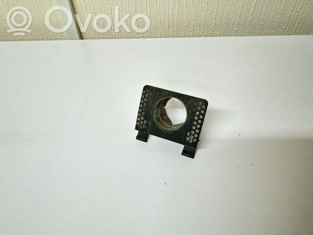 Front parking sensor holder (PDC)   7056871