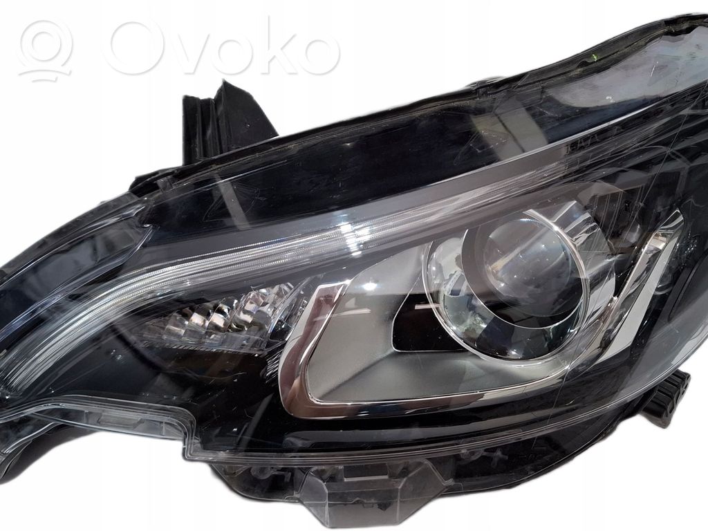 Peugeot 107 Headlight/headlamp 