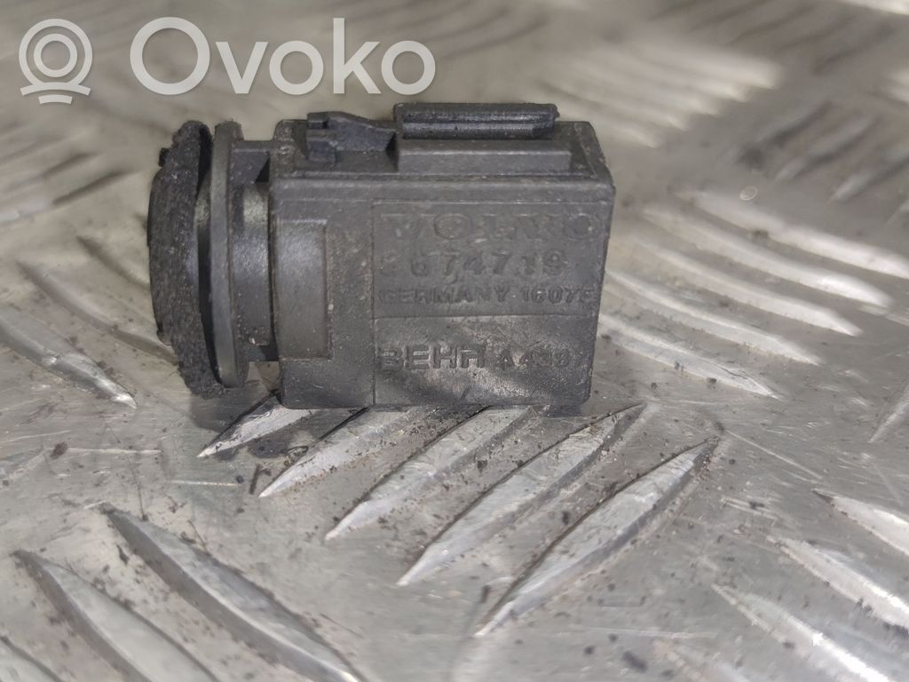Sensor   8674719