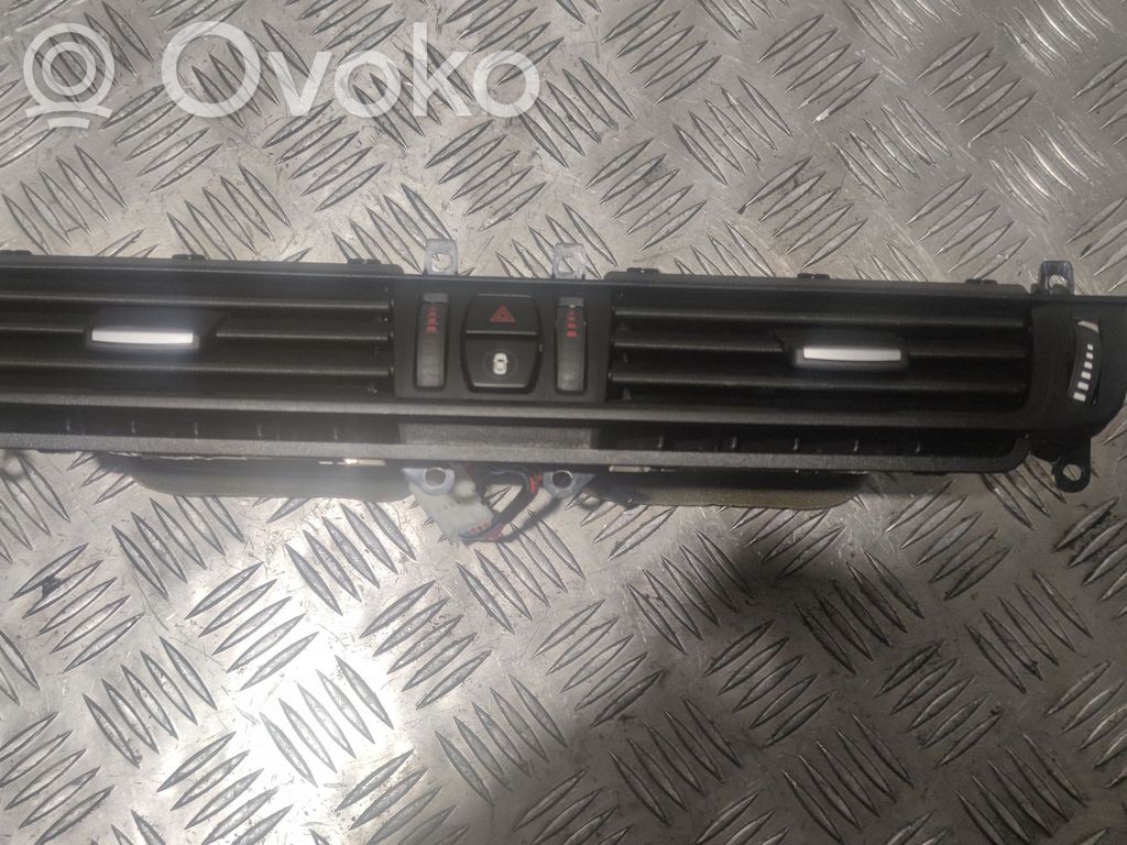 BMW X5 F15 Dysze / Kratki środkowego nawiewu deski rozdzielczej 